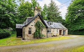 Red Squirrel Cottage, Family & Pet Friendly Adventure Retreat, Strathdon, Aberdeenshire